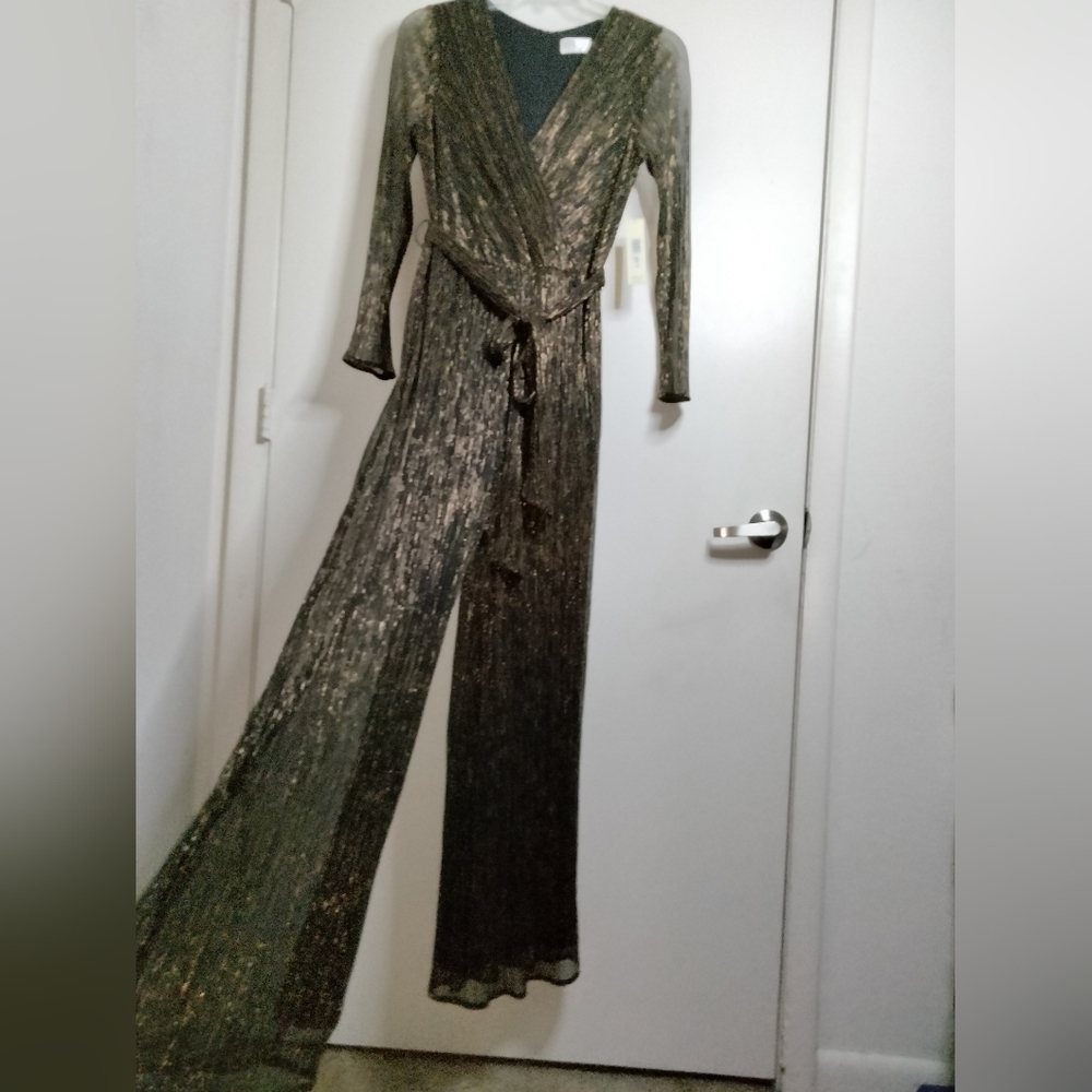Eliza J (Size 14) Black & Gold Metallic V-Neck Wrap LS Belted Jumpsuit (NEW-NWT)